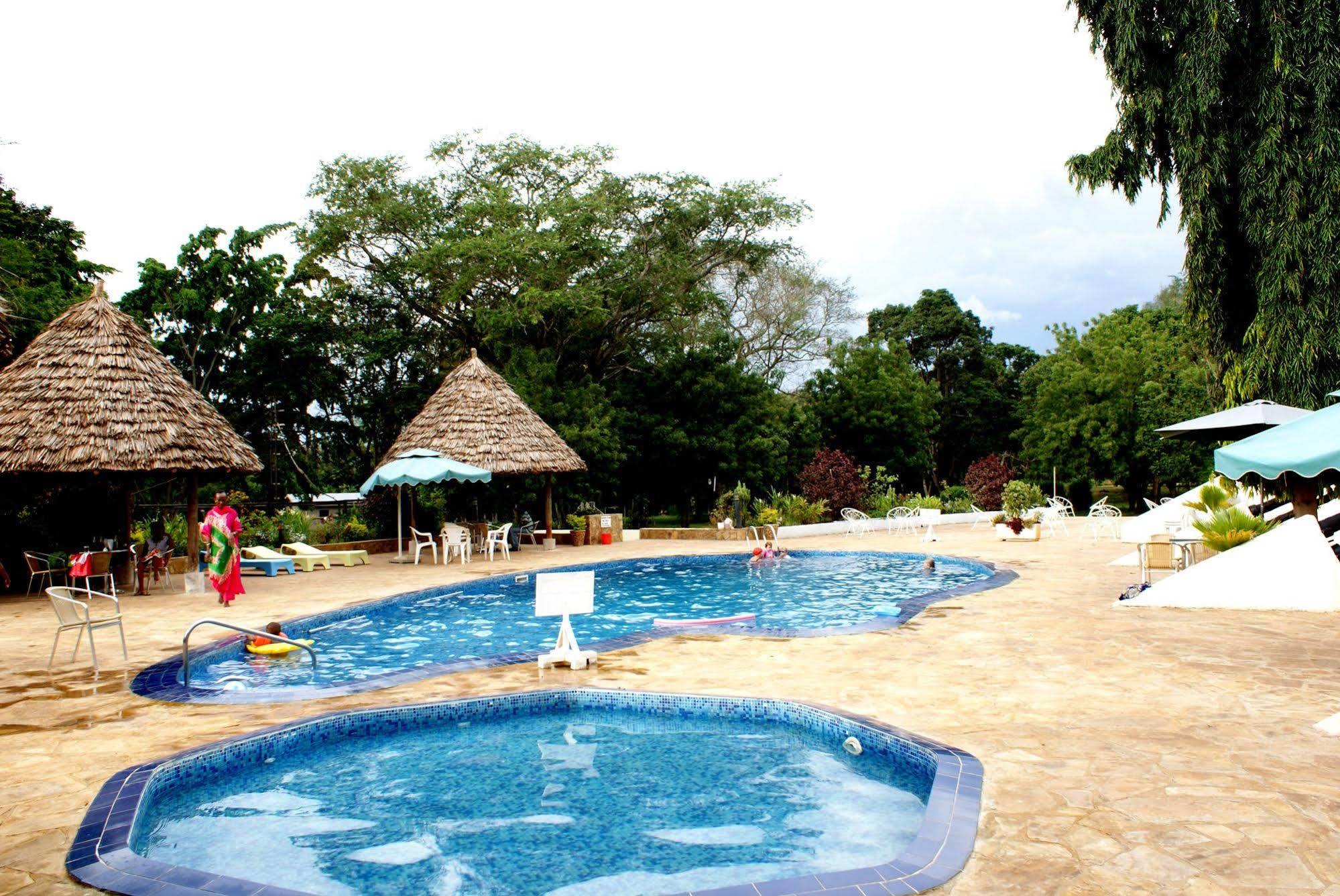 Morogoro Hotel Extérieur photo