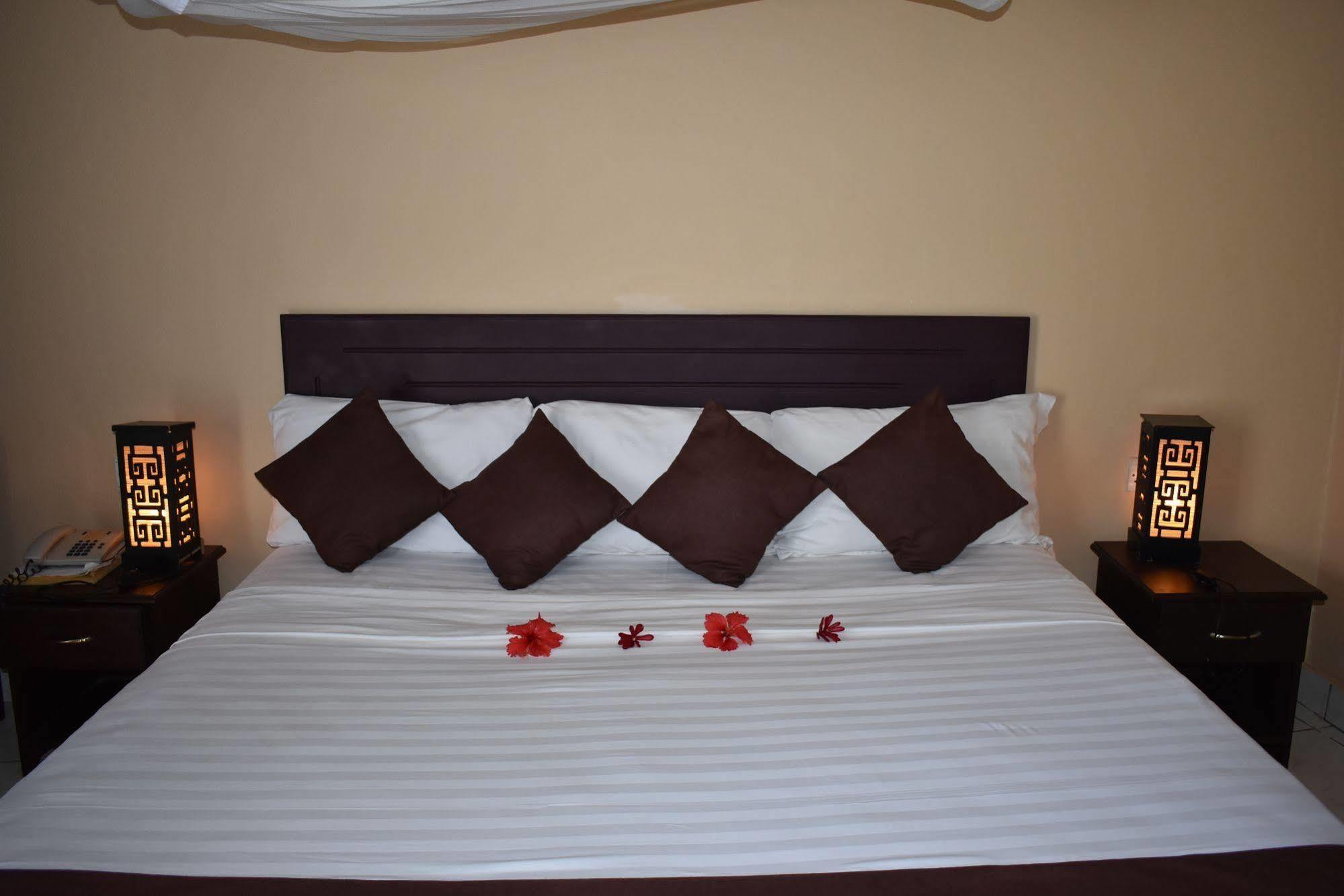 Morogoro Hotel Extérieur photo
